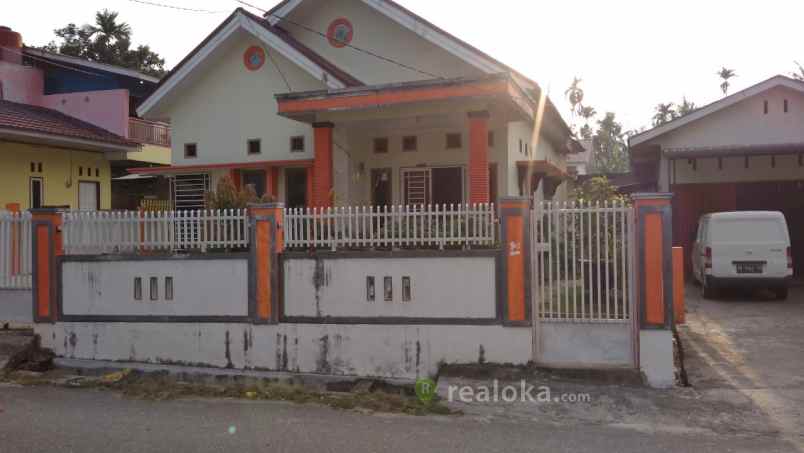 rumah arifin ahmad pekanbaru