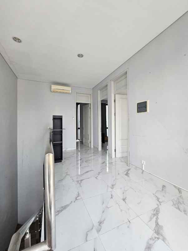 rumah aruba villa pakuwon city minimalis siap huni