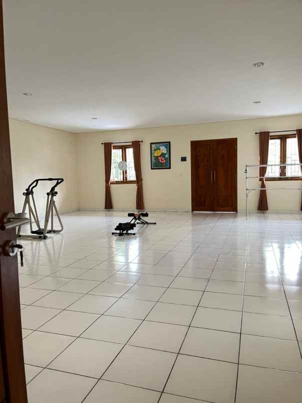 rumah bagus 2 lantai siap huni dikoja jakarta utara