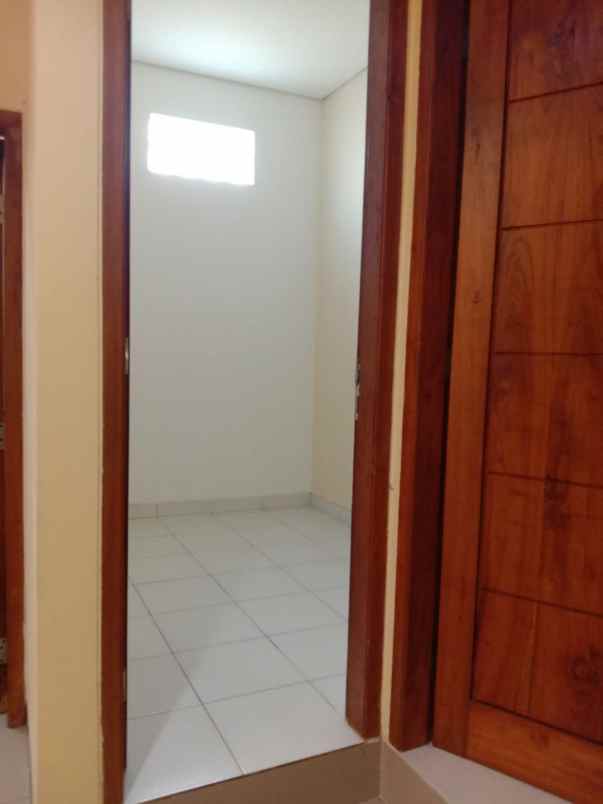 rumah bagus 2 lantai siap huni dikoja jakarta utara