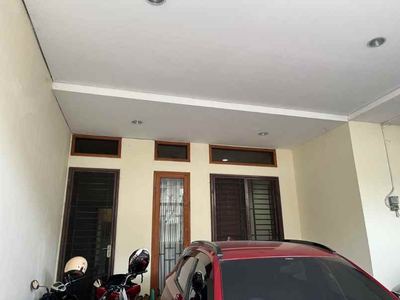 rumah bagus 2 lantai siap huni dikoja jakarta utara