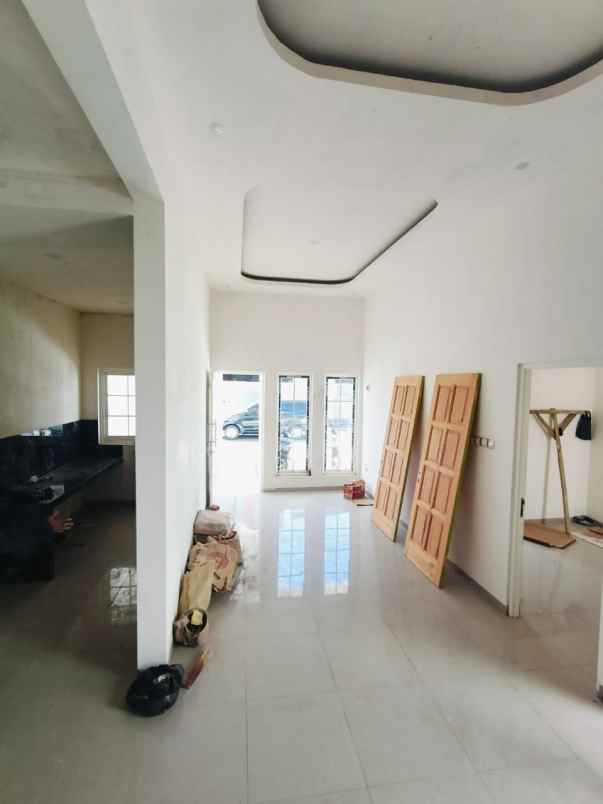 rumah baru 2 lantai lokasi sawojajar 2