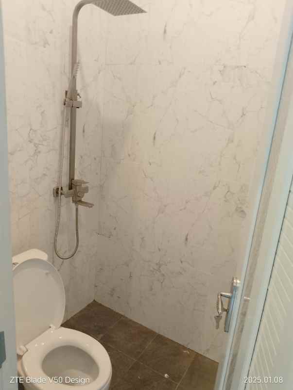 rumah baru 2 lt eropa modern style dekat cibubur