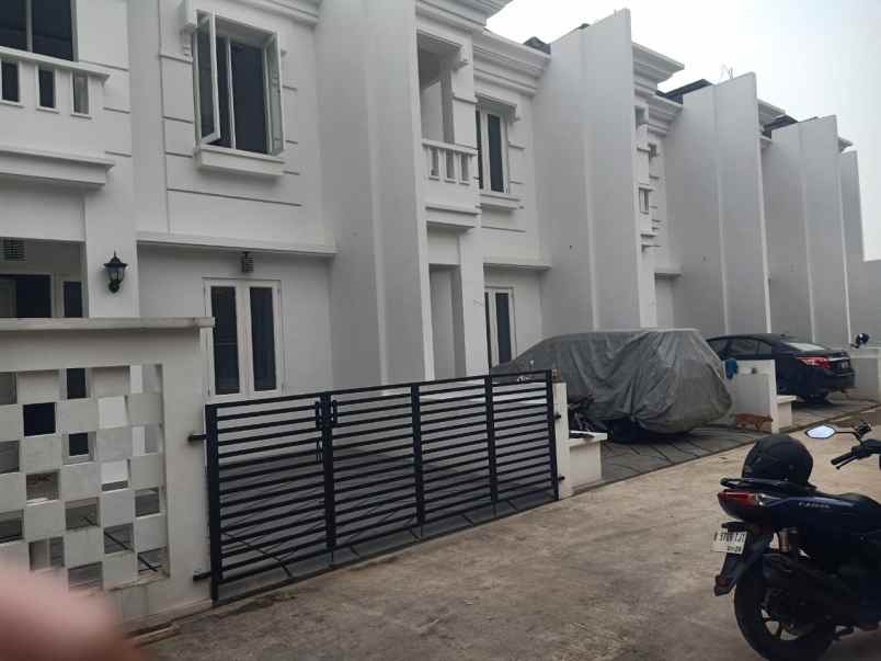 rumah baru dalam cluster di pondok kopi jakarta timur