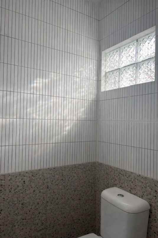 rumah baru dua lantai ujungberung kota bandung