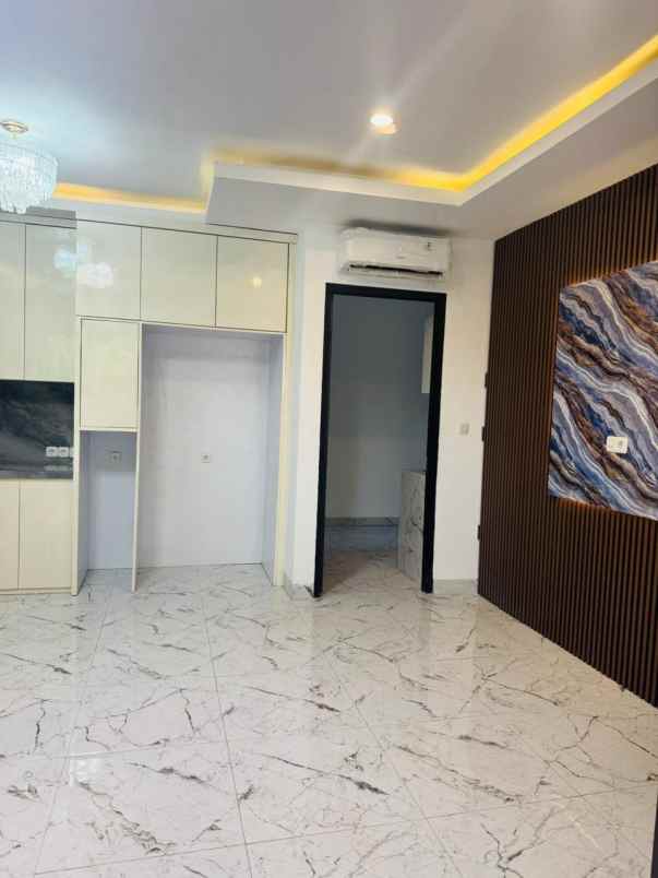 rumah baru gress harga terjangkau pakuwon city