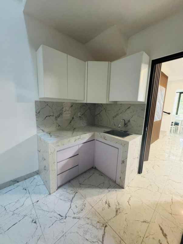 rumah baru gress harga terjangkau pakuwon city