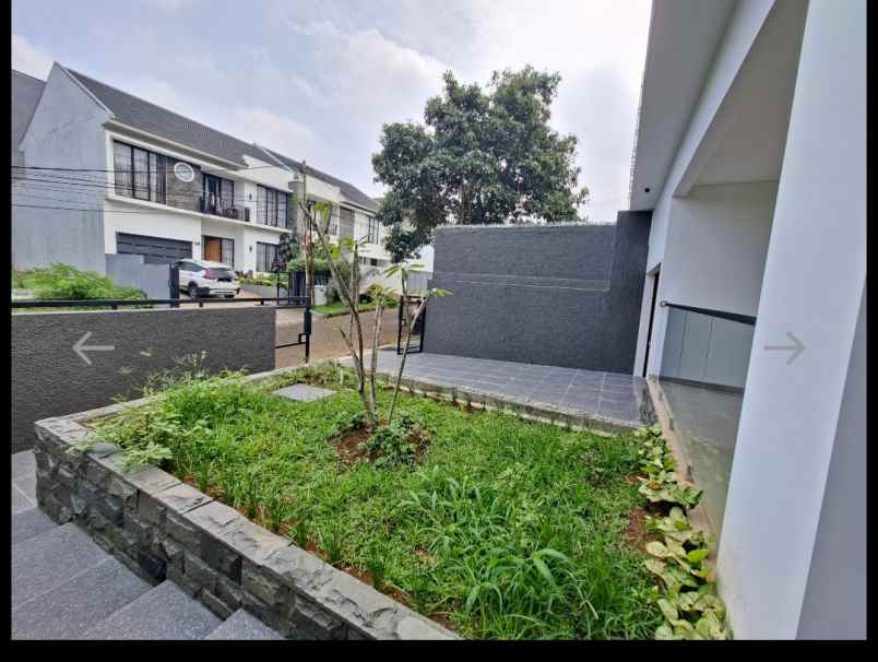 rumah baru mewah luas ready stock di sayap setiabudi