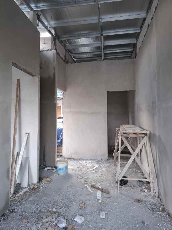 rumah baru ready stok di grafika banyumanik semarang