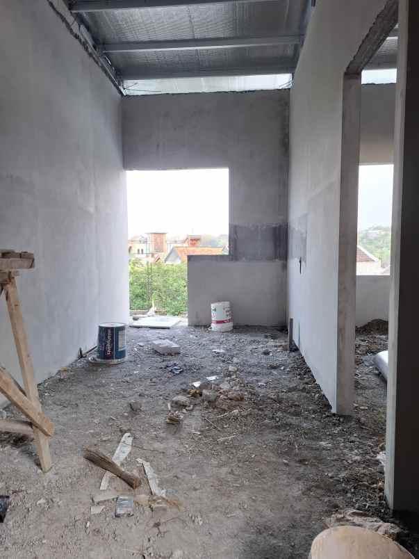 rumah baru ready stok di grafika banyumanik semarang