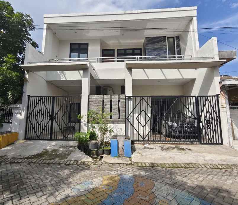 rumah baru renov 2 lantai baruk kedung asem rungkut