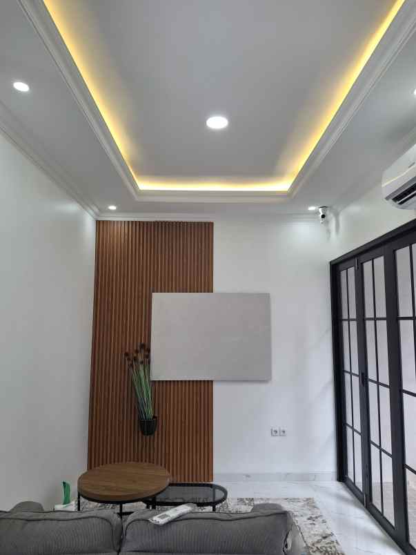 rumah baru siap huni jagakarsa jakarta selatan