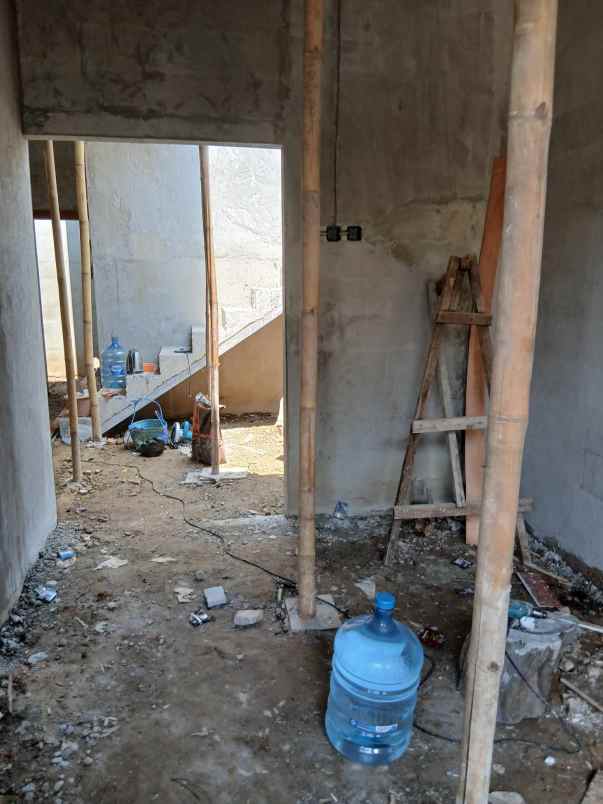 rumah baru strategis di pitara pancoran mas depok