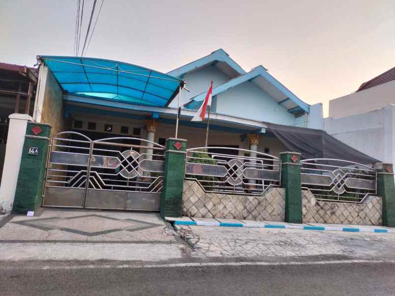 rumah bonus tanah luas dan strategis di sulfat