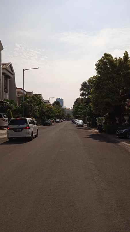 rumah bukit gading mediterania