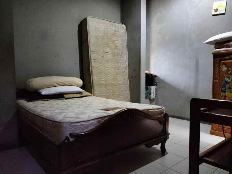 rumah dan kos di jalan setiabudi jakarta selatan