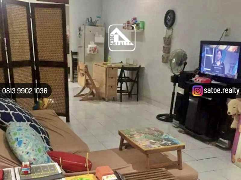 rumah dekat rumah sakit emc jl pulomas kayu putih