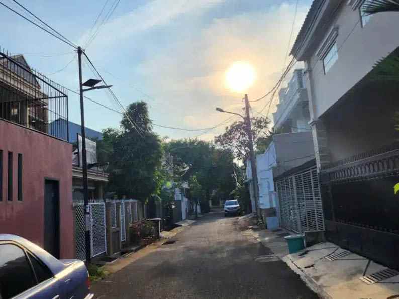 rumah di komplek marinir duren sawit jakarta timur