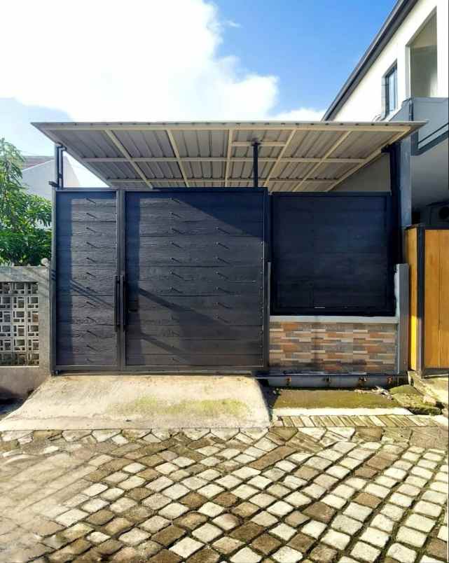 rumah graha sukolilo regency siap huni