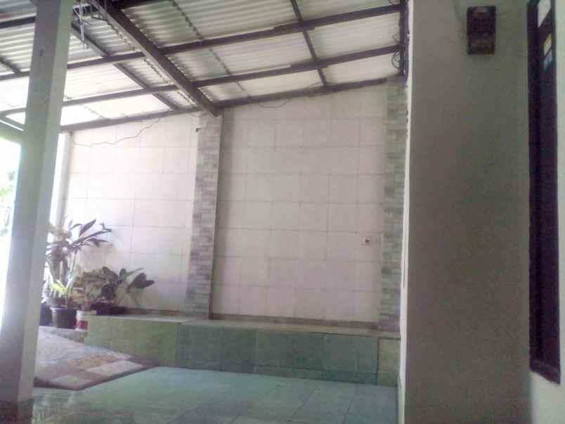 rumah jalan raya bogor km 40