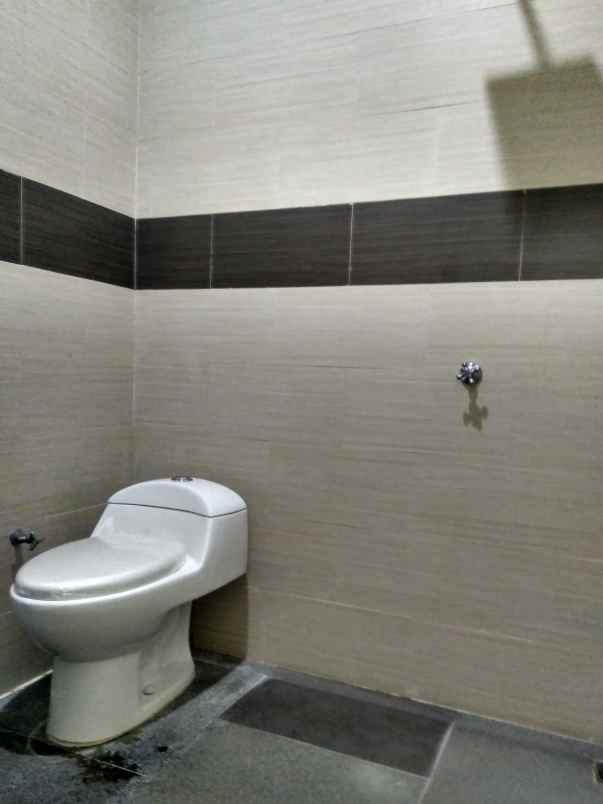 rumah jalan raya patriot