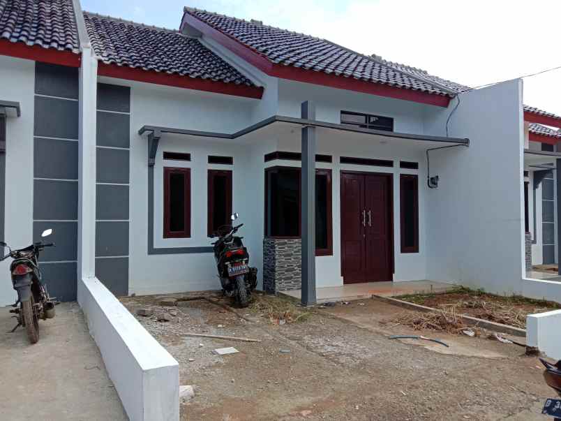rumah jalan raya ragajaya
