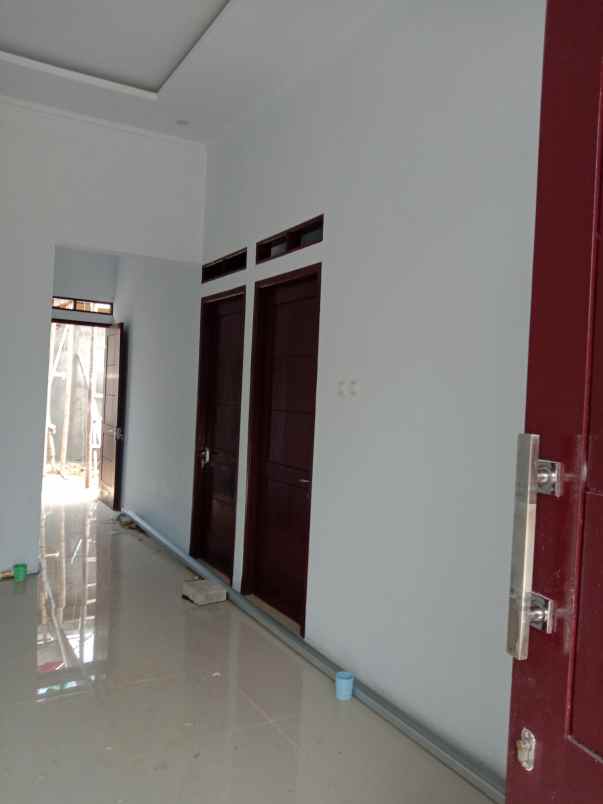 rumah jalan raya ragajaya