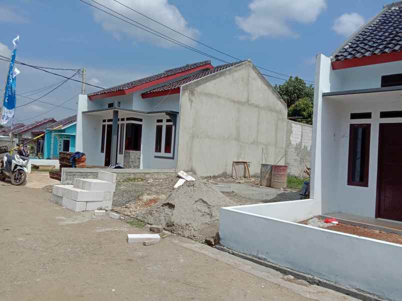 rumah jalan raya ragajaya