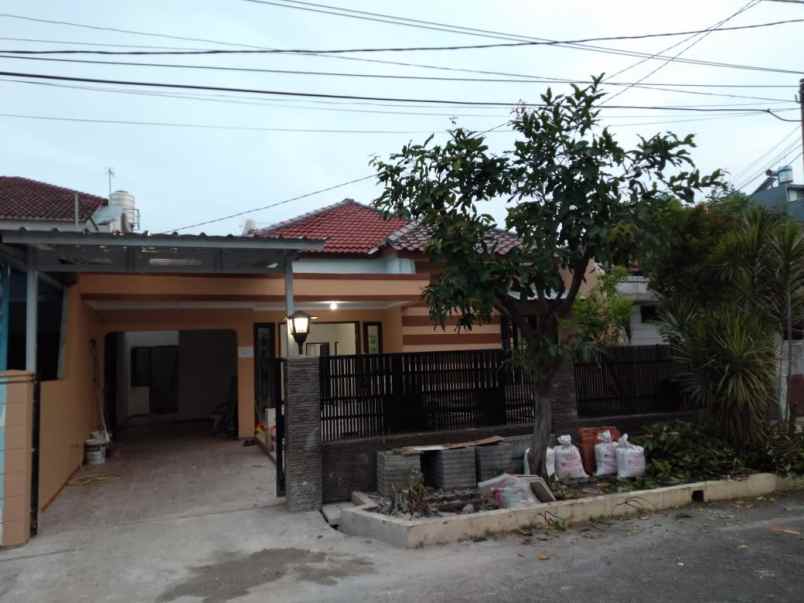 rumah janur elok kelapa gading