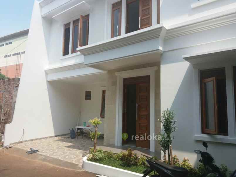 rumah jl pagelaran setu