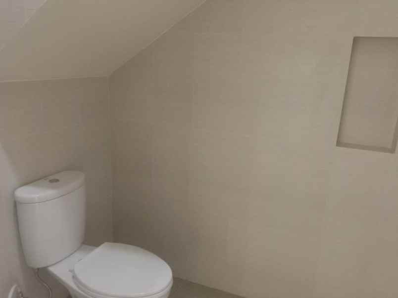 rumah jl pangrango sukahati