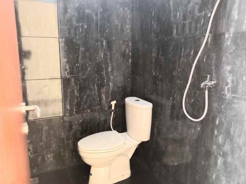 rumah jl pangrango sukahati