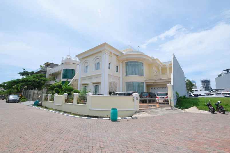 rumah jl pantai mutiara pluit