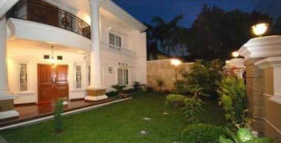 rumah jl waringin permai