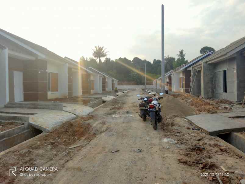 rumah jln raya alternatif