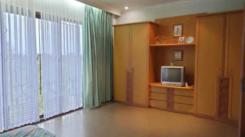 rumah kebun buah villa mewah bogor