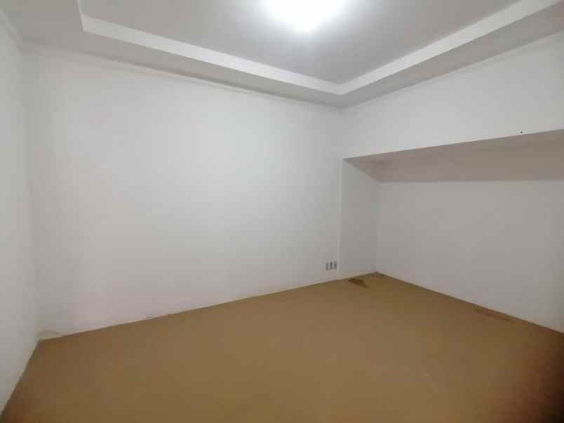 rumah kelapa puan kelapa gading