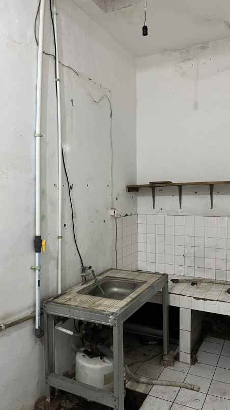 rumah keluarga minimalis di jakarta barat