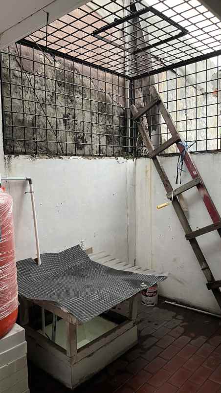 rumah keluarga minimalis di jakarta barat