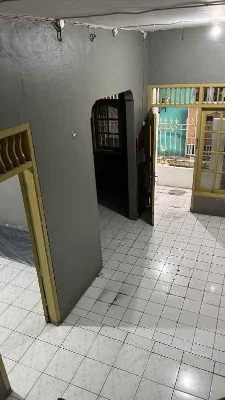 rumah keluarga minimalis di jakarta barat