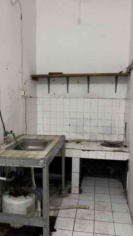 rumah keluarga minimalis di jakarta barat