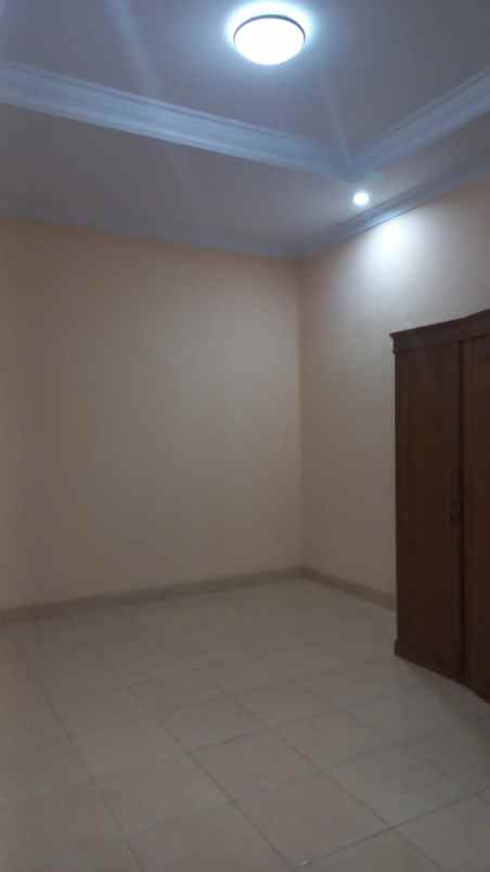 rumah komplek bukit nusa indah