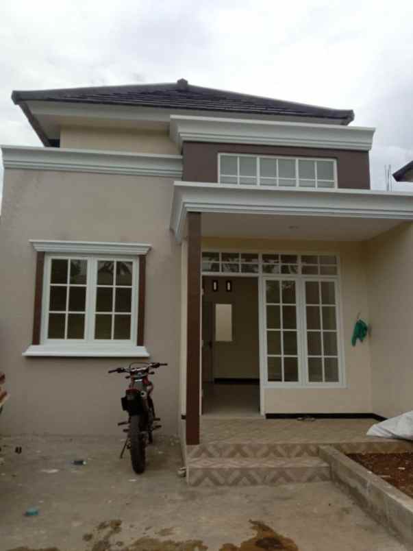 rumah konsep villa modern di kota malang