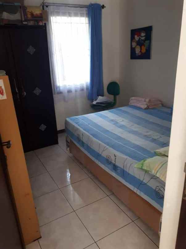 rumah kota baru parahyangan