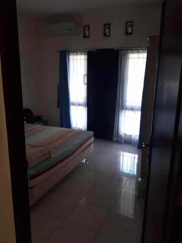 rumah kota baru parahyangan