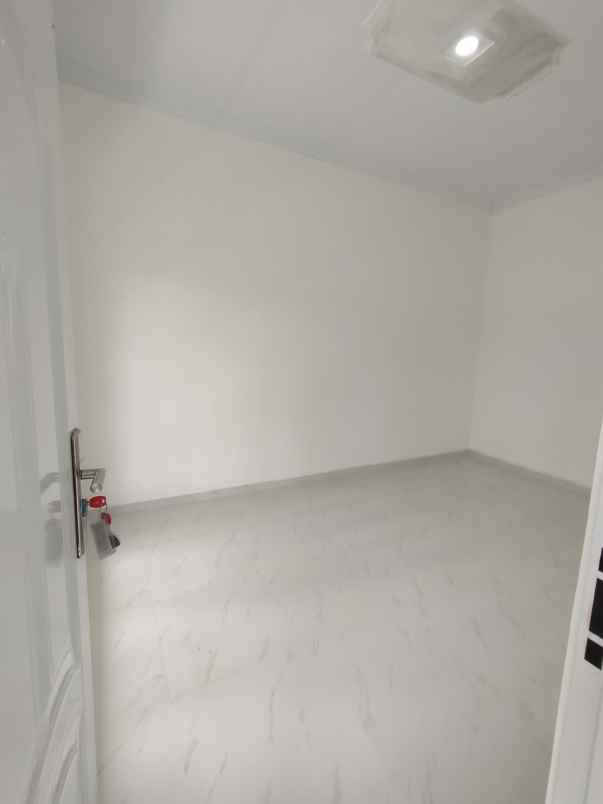 rumah mampang pancoran mas depok