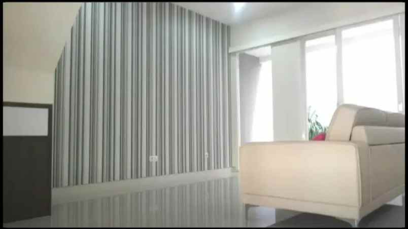 rumah manyar jaya siap huni row jalan 3 mobil