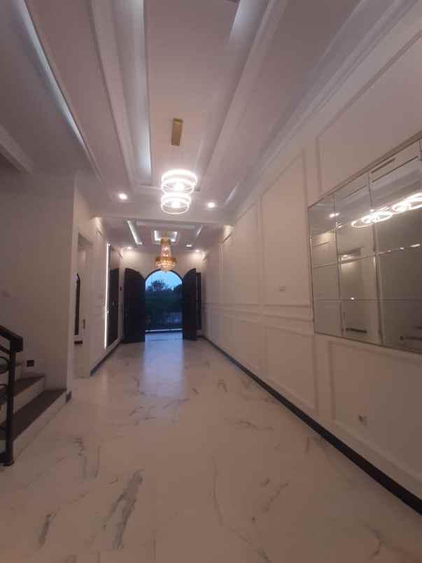 rumah mewah bata merah jagakarsa jakarta selatan