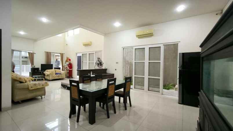 rumah mewah san antonio pakuwon city strategis