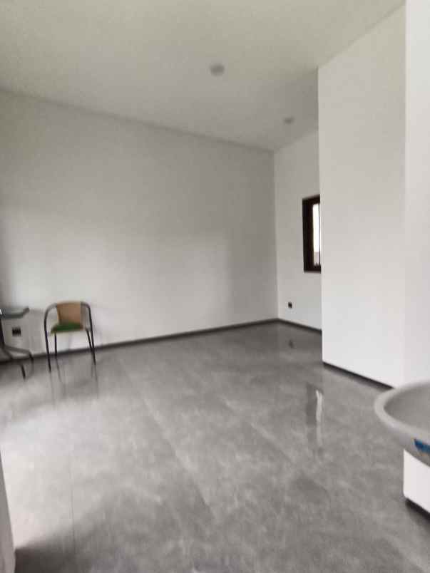 rumah mewah tengah kota semarang dekat rs ketileng